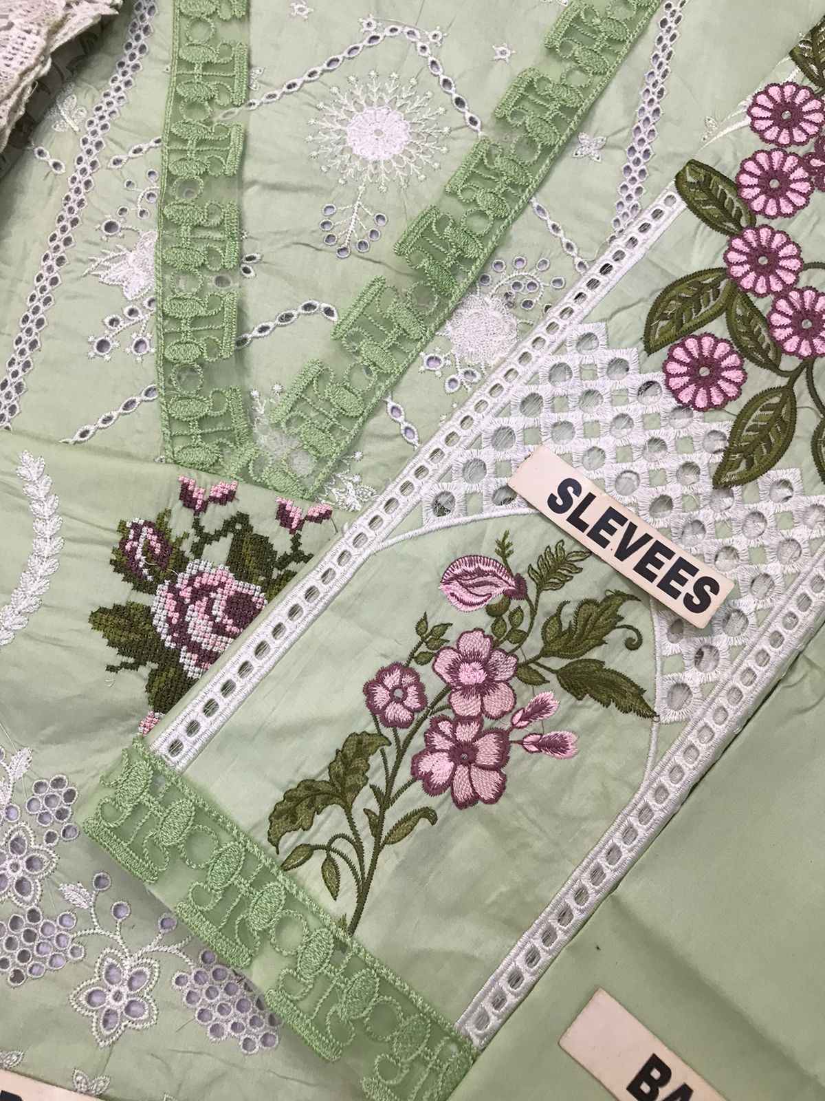 QALAMKAR LUXURY LAWN COLLECTION 2025